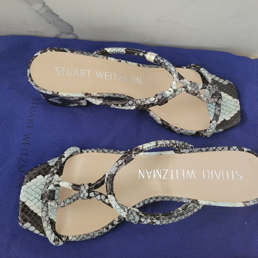 Stuart Weitzman Sandal. Blue  Printed Boa. Size 6.